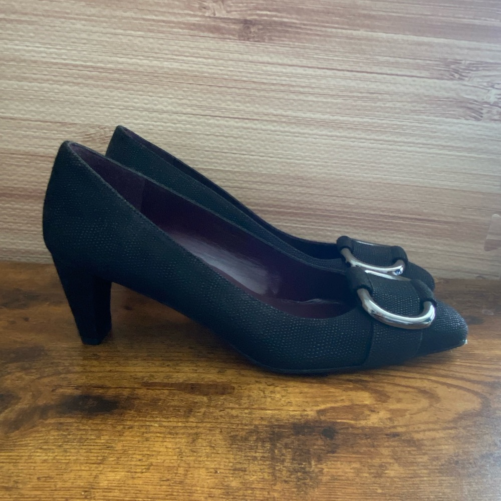 Stuart Weitzman Black Embossed Pum size 8